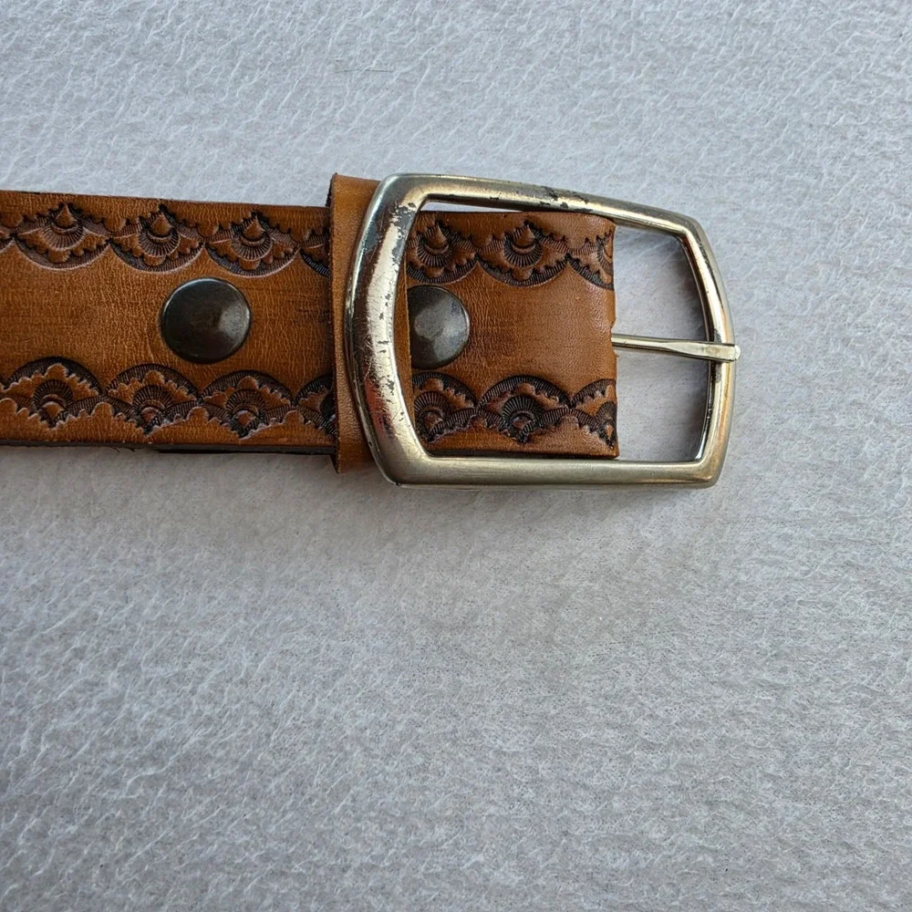 Vintage Tooled Leather Belt Tan Brown Scalloped Floral Western Boho Medium